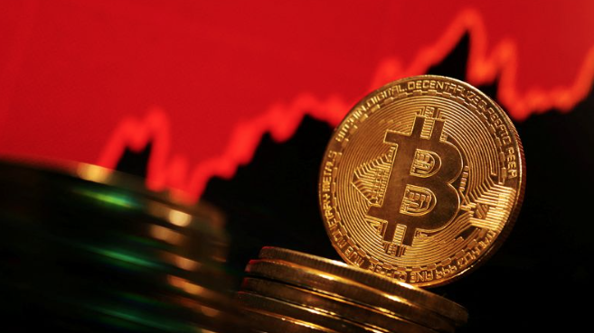 比特币破11.8万！特朗普政策引爆加密市场，机构疯狂扫货